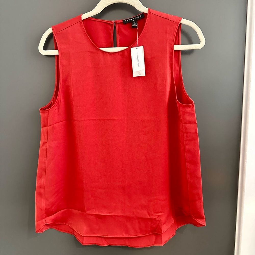 Banana Republic sleeveless top Medium